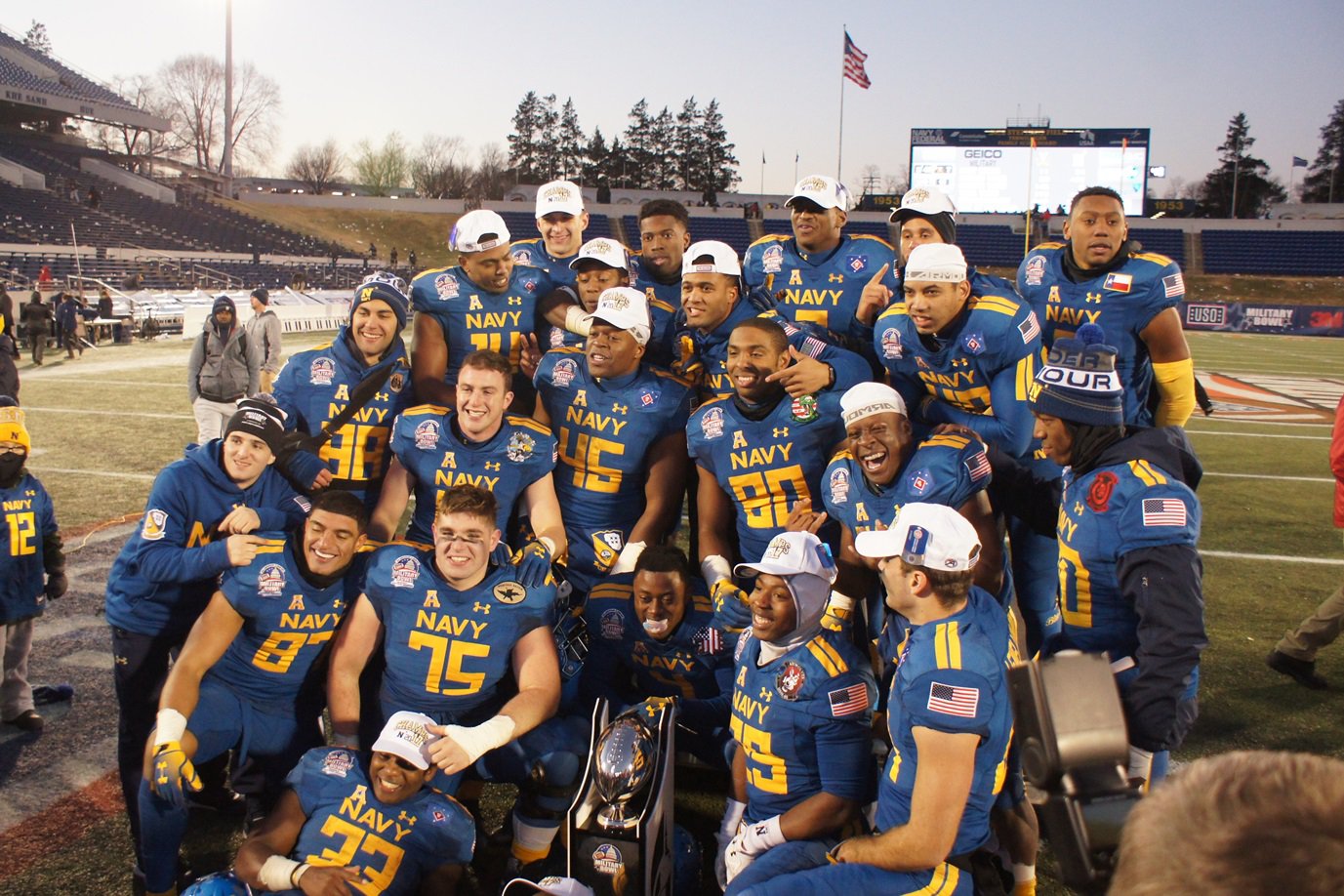 Military Bowl final score: Navy trounces Virginia without a completion 